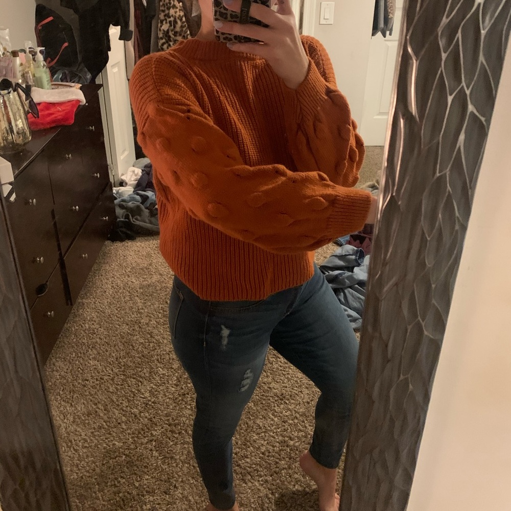 Cropped Sweater - Picture 2 of 3
